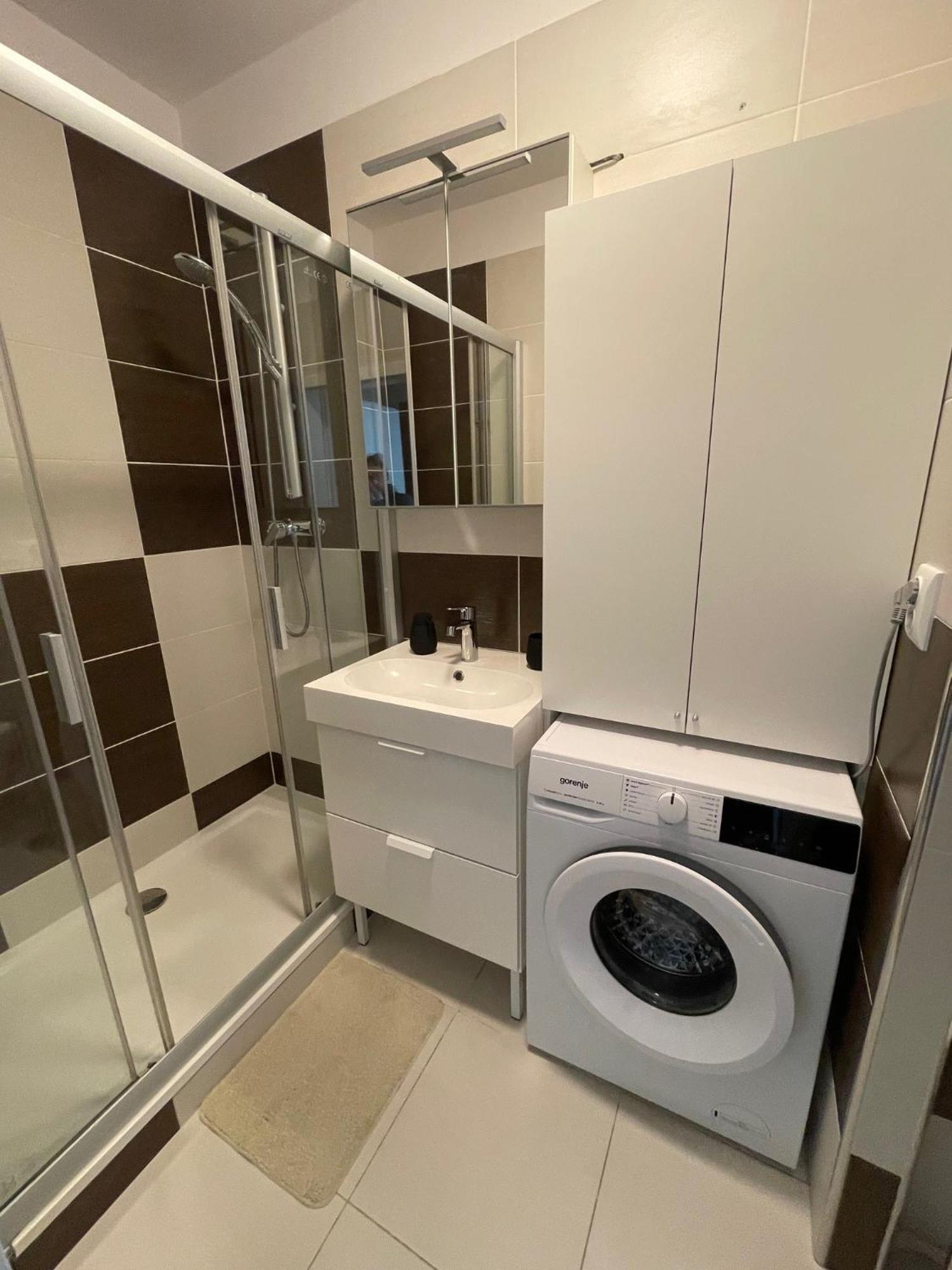 Apartman Petronela Bratislava Exteriör bild